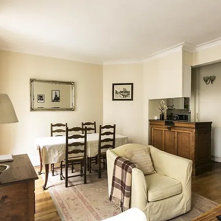 Halldis - St Germain Area Daire *